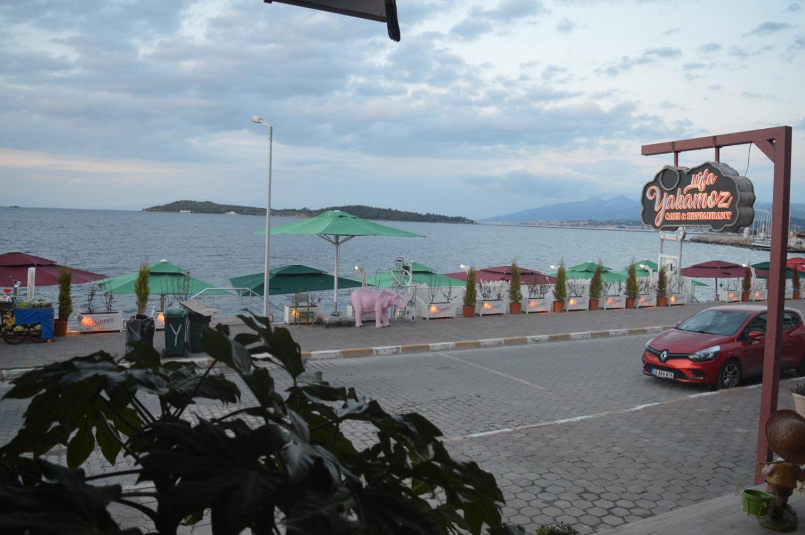 Yakamoz Otel Urla Bagian luar foto