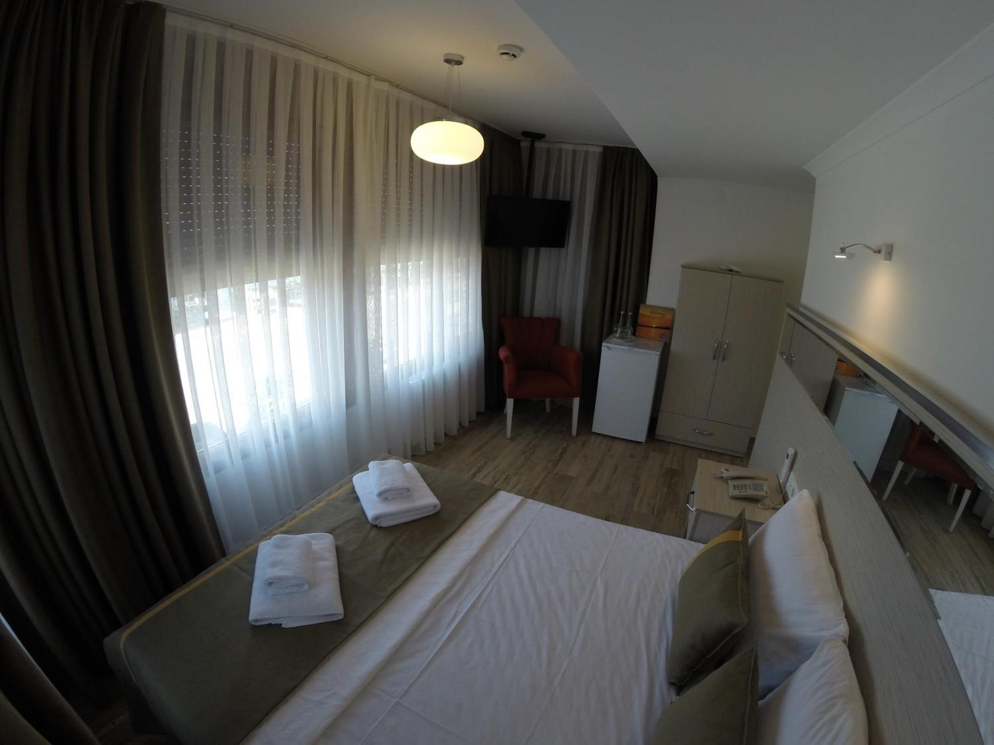 Yakamoz Otel Urla Bagian luar foto