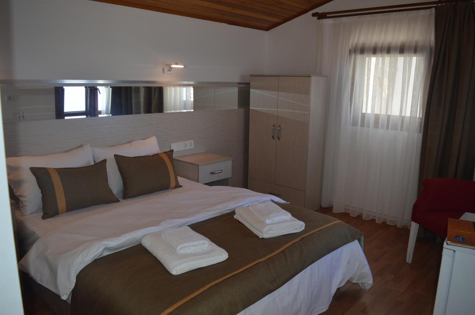 Yakamoz Otel Urla Bagian luar foto